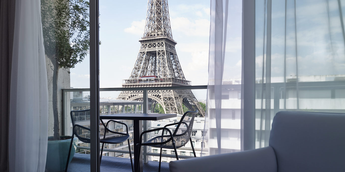 Top Luxury Restaurants at Paris with unique Design Lighting